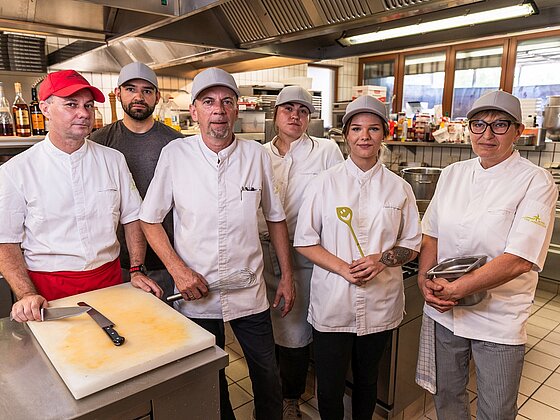 Küchenteam im Thermenhotel Vier Jahreszeiten