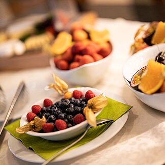 Obst am Frühstücksbuffet im Thermenhotel Vier Jahreszeiten